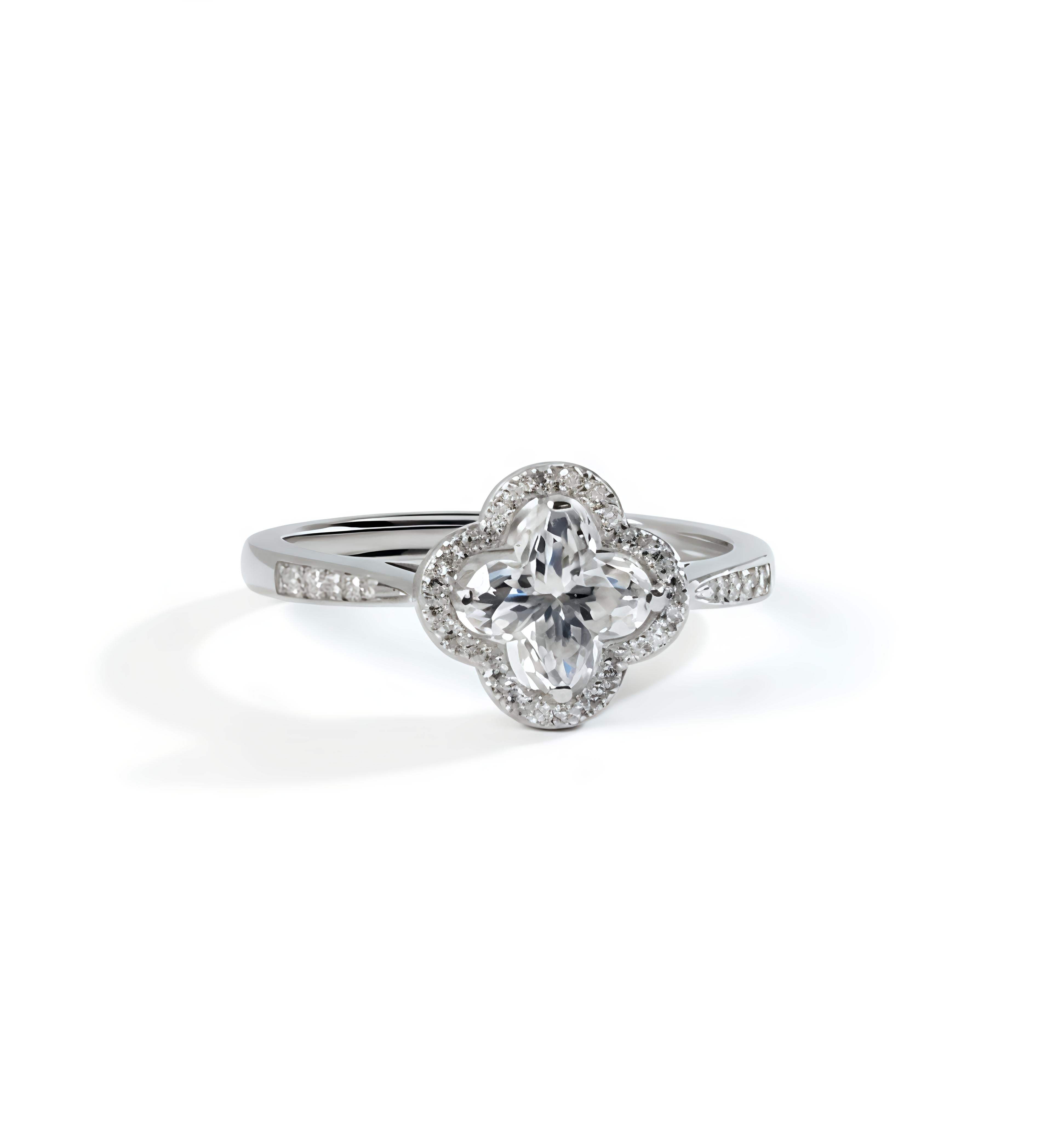 βLustra Clover Ring πΏπ "